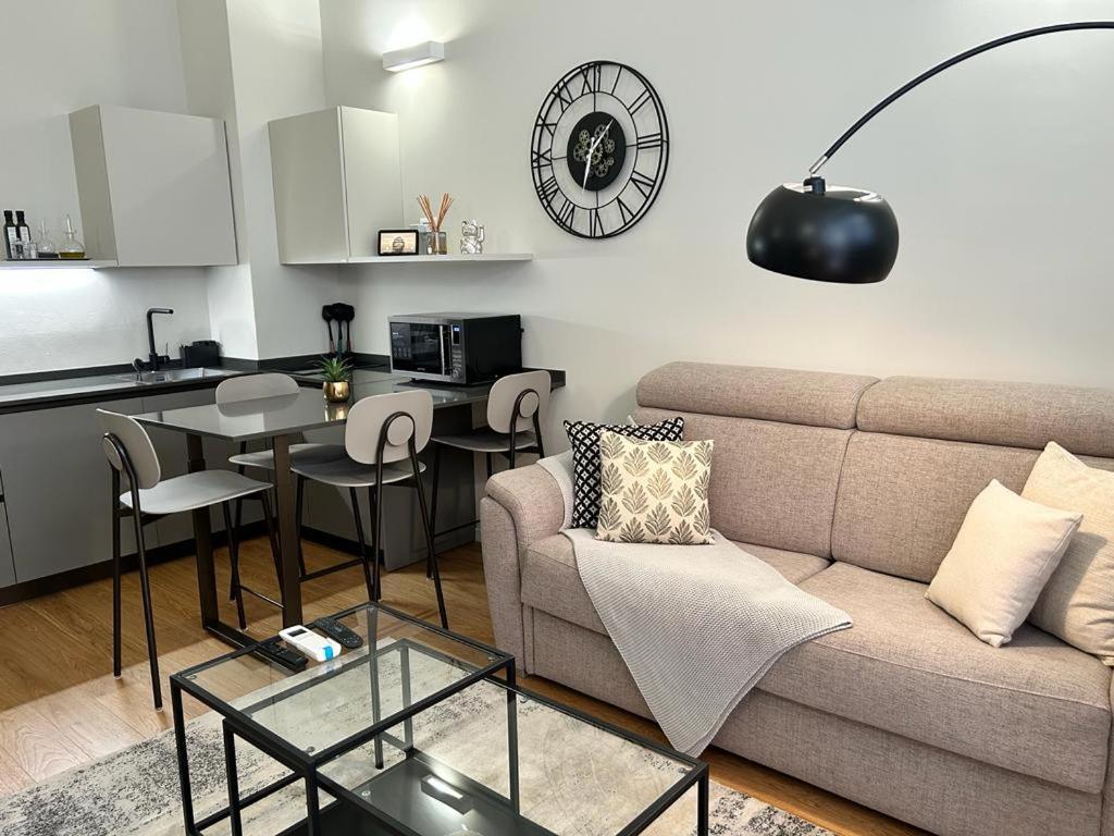 "Mel'S House" - Duomo District - Milano Centro - Universita Exterior photo